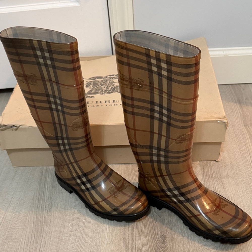 Burberry Tan and Black Checkered Boots